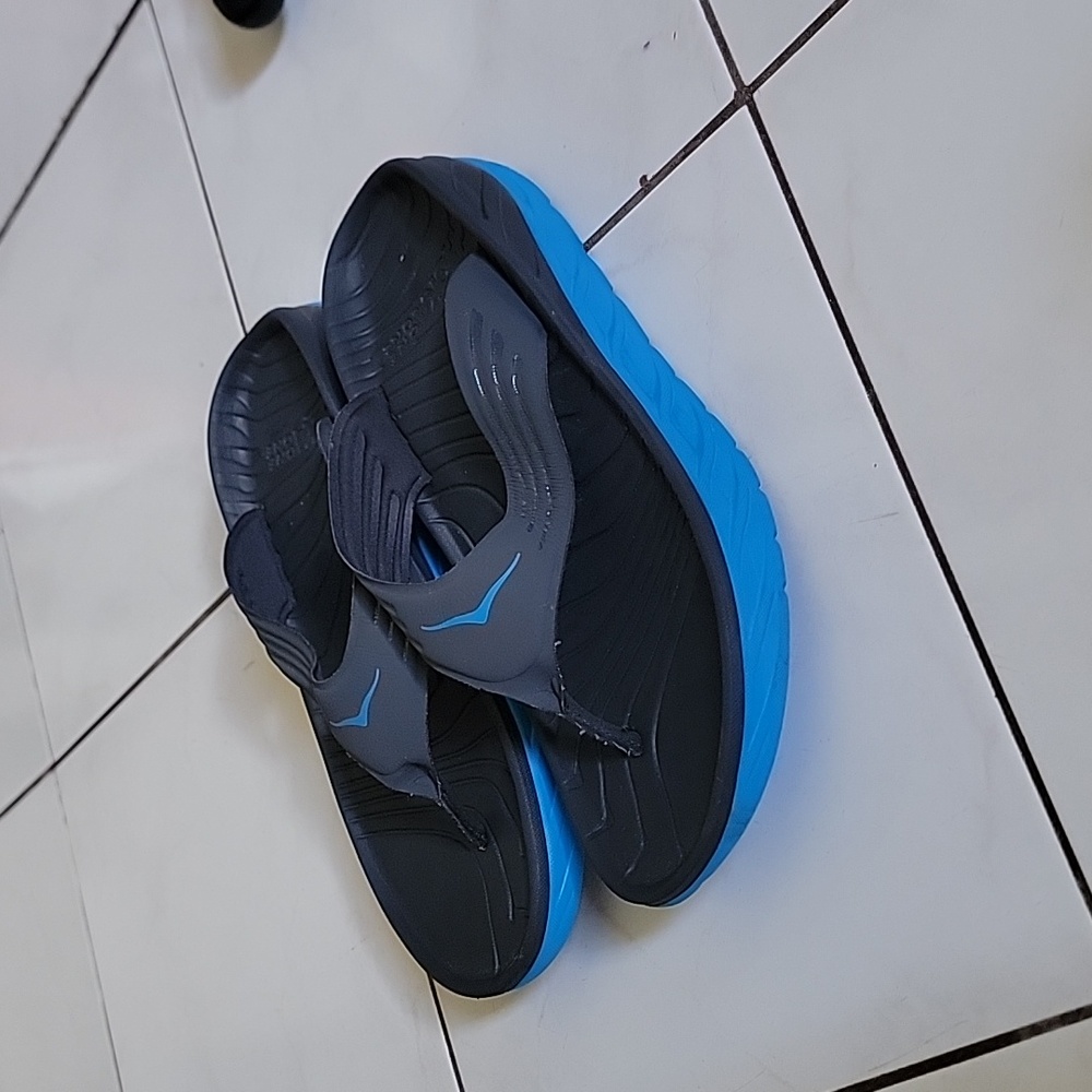 HOKA ONE ONE recovery slippers